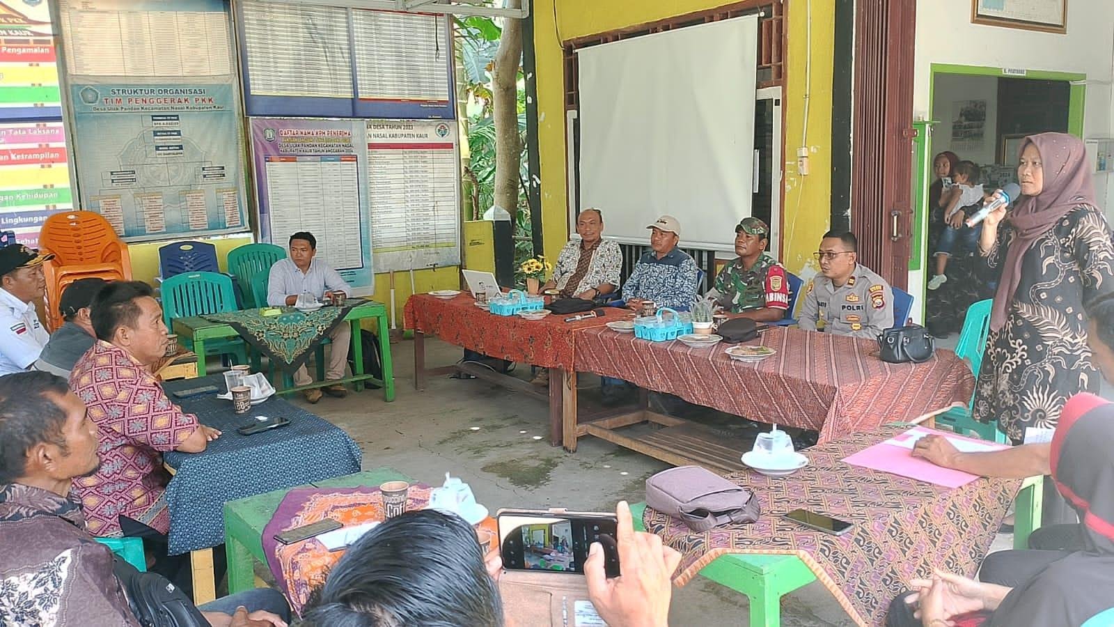 Nasal Gelar Rapat Kecamatan Nasal menggelar musyawarah untuk menyukseskan program ketahanan pangan di Kabupaten Kaur 2025.(Foto HB/Kif)