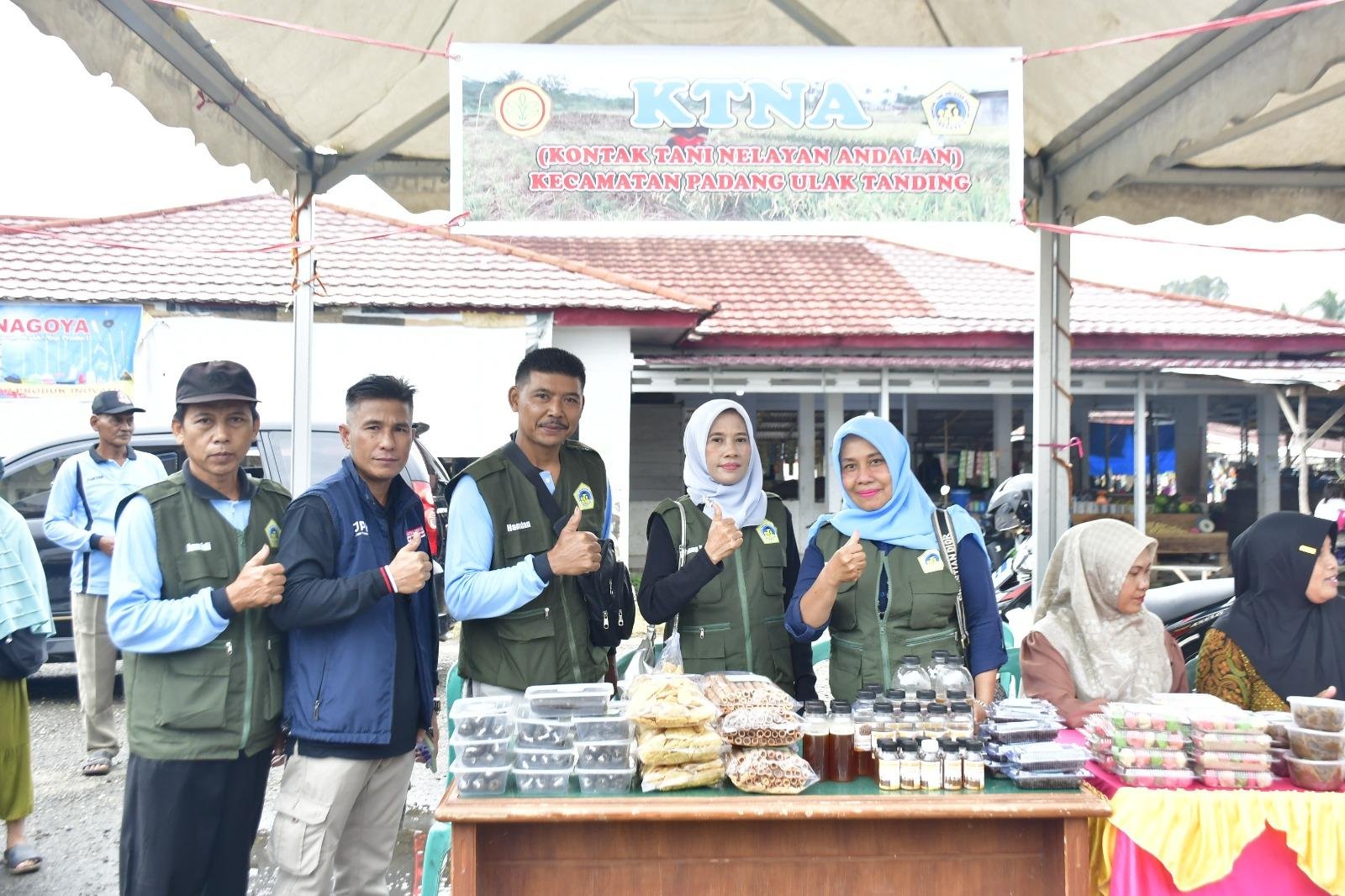 kuliter serba durian KTNA Kecamatan PUT dan Biduruang, Rejang Lebong gelar bazar kulinter serba durian.(Foto-Istimewa)