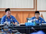Jadwal Safari Ramadan 1446 Hijriyah Plt Sekda Bengkulu, Haryadi didampingi Asisten I, Khairil Anwar pimpin rapat penetapan jadwal Safari Ramadan Pemprov Bengkulu di 10 kabupaten dan kota di wilayah ini.(Foto-MC Bengkulu)