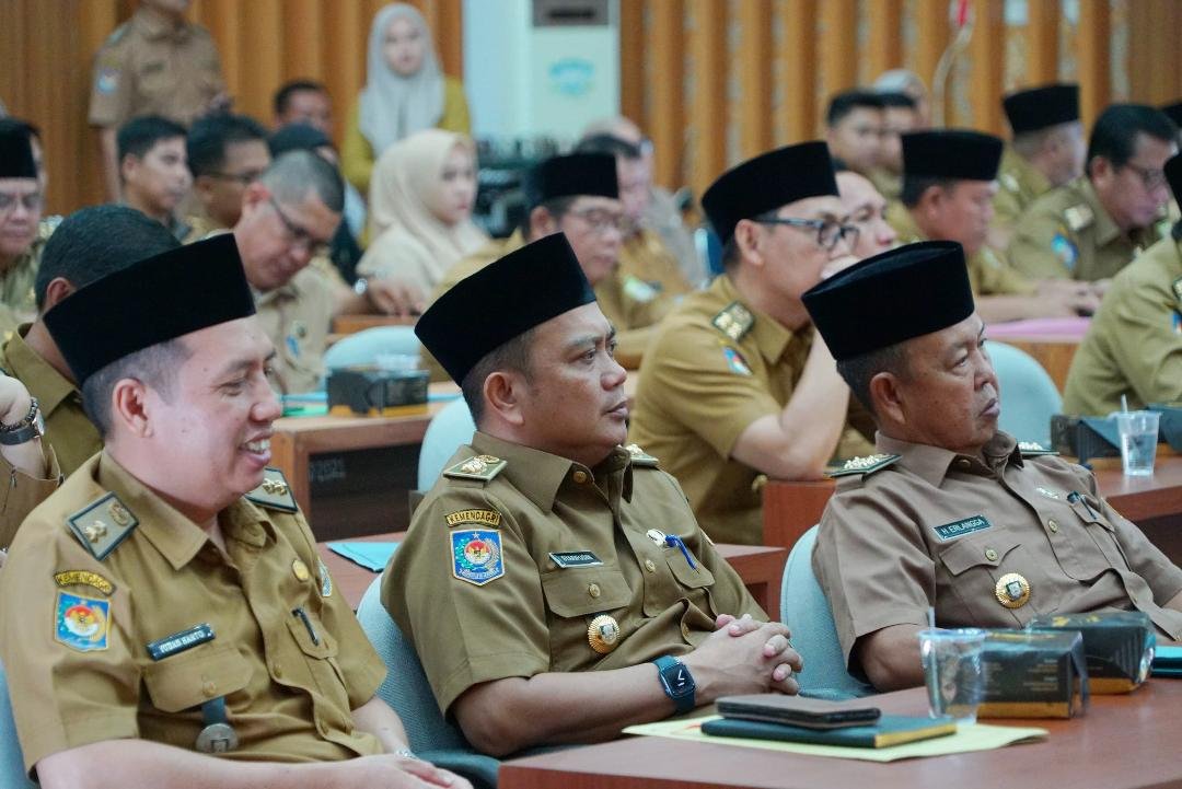 Kepala OPD Pemprov Bengkulu hadiri rapat pembahasan honor Non ASN diangkat jadi PPPK paru waktu.(Foto-MC Pemprov Bengkulu)