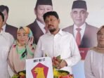 Kerua DPD Gerindra Bengkulu Ketua DPD Gerinda Bengkulu, Suharto (ketiga) dan pengurus lain foto bersama usai merayakan HUT ke-17 partai tersebut.(Foto-Istimewa)