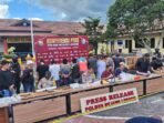 Keteranan Pers Kapolres Rejang Lebong Kapolres Rejang Lebong, Eko Budiman memberikan keterangan pers usai melakukan penggerebekan pusat narkoba jackpot di wilayah Kecamatan Binduriang, Kamis 6 Februari 2025.(Foto-Istimewa)
