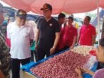 Sekda dan Forkopimda Bengkulu Utara Sidak Pasar Sekda Bengkulu Utara, Fitriansyah bersama Forkopimda sidak pasar Purwodadi pastikan persedian sembako hadapi Ramadan hingga Idulfitri 1446 Hijriyah mendatang.(Foto-Istimewa)