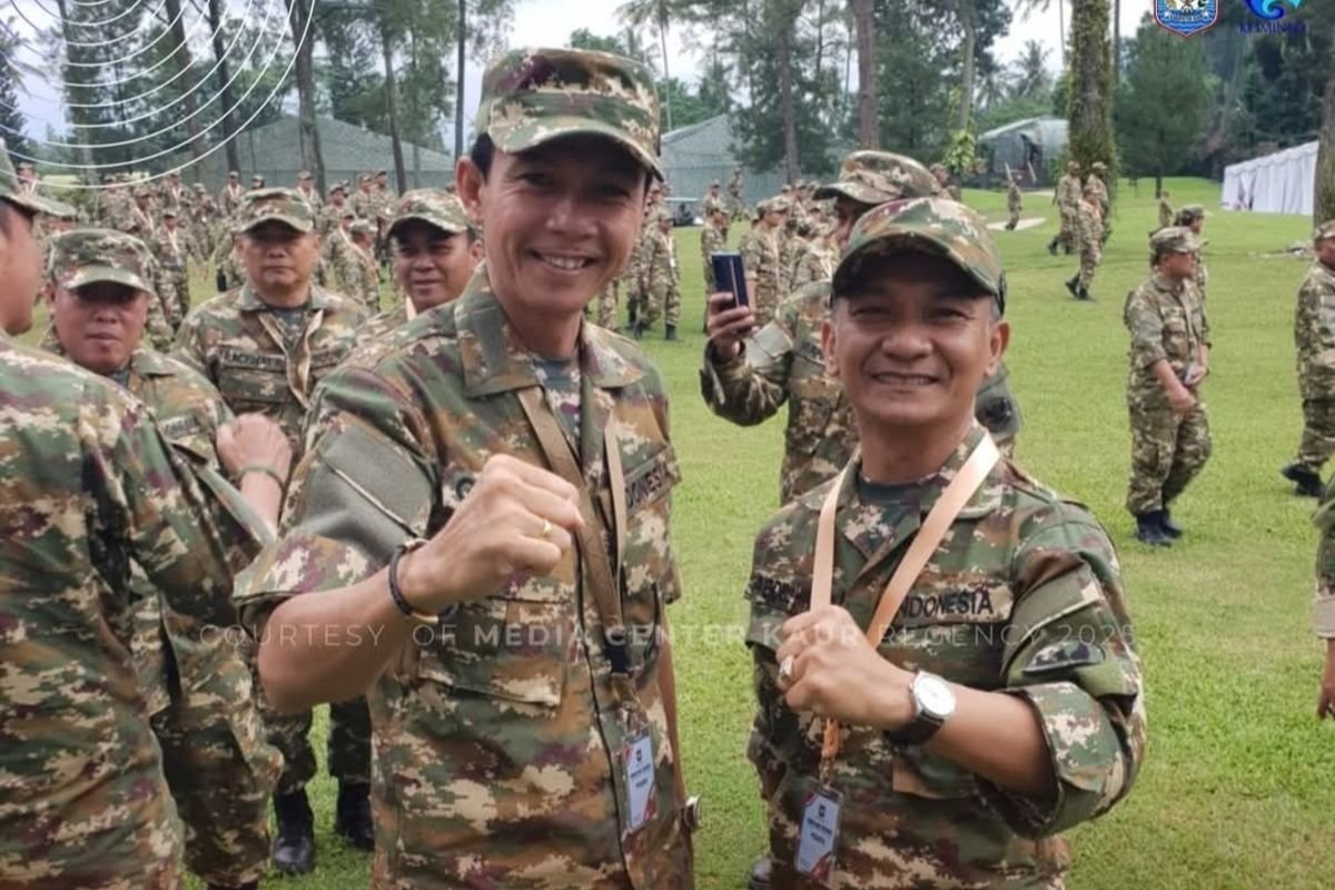 Bupati-Wabup Kaur, Gusril Pausi-Abdul Hamid usai mengikuti acara retreat di Akmil Magelang, Jateng langsung kembli ke Kaur tanpa ada penjemputan resmi di Bandara Fatmawati Bengkulu, Sabtu 1 Maret 2025,(Foto-Dokumen)