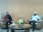 Gubernur Bengkulu Helmi Hasan (kanan) bersilaturahmi dengan Kepala BPK Bengkulu, Selasa 12 Maret 2025.(Foto-MC Bengkulu)