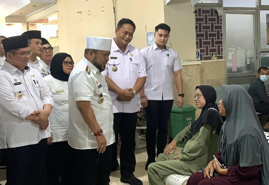 Gubernur Bengkulu Sidak RSUD Yunus Bengkulu Gubernur Bengkulu, Helmi Hasan sidak RSUD Yunus Bengkulu untuk memastikan pelayanan kepada masyarakat berjalan baik, lancar, ramah dan profesional, Rabu 5 Maret 2025.(Foto-MC Bengkulu)