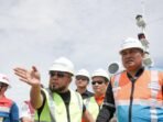 Helmi Sidak Pulau Baai Gubernur Bengkulu Helmi Hasan didampingi Sekda, Herwan Antoni dan pejabat instansi terkait menijau pelabuhan Palau Baai, Bengkulu, Sabtu 29 Maret 2025.(Foto/MC Bengkulu)