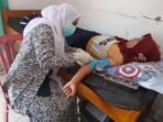 pelayanan pemeriksaan kesehatan gratis di Bengkulu Petugas puskesmas di Bengkulu melayani masyarakat melakukan pemeriksaan kesehatan gratis.(Foto-Istimewa)