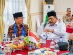 Mendes Yandri dan Wagub Mian Mendes dan PDT Yandri Susanto dan Wagub Bengkulu pada acara pertemuan kades se- Bengkulu di Balai Buntar, Kota Bengkulu.(Foto/Ist)