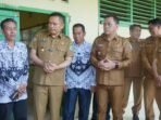 Bupati dan Wakil Bupati Bengkulu Tengah, Rachmat Riyanto-Tarmizi didampingi sejumlah kepala OPD meninjau salah satu sekolah SDN di daerah ini.(Foto/MC Pemkab Benteng)