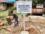 Masyarakat Enggano tiga bulan ini tidak mendapatkkan akses transportasi akibat kapal ASDP berhenti berlayar karena alur pelabuhan Pulau Baai dangkal.(Foto/Humas AMAN)