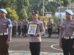 Anggota Polres Kaur, Briptu BN pecat sebagai anggota Polri karena melakukan pelanggaran kode etik Kepolisian. PTDH anggota ini berdasarkan SK Kapolda Bengkulu bulan Februari 2025.(Foto HB/Kif)