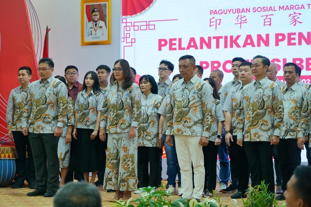 Pengurus Sosial Marga Tionghoa (PSMTI) Provinsi Bengkulu masa bakti 2025-2029 dikukuhkan Gubernur Bengkulu, Helmi Hasan, di Balai Raya Semarak Bengkulu, Selasa 21 Mei 2025.(Foto/MC Bengkulu)