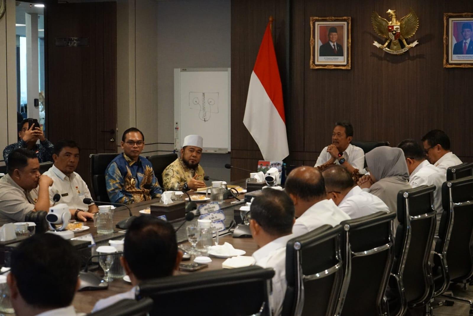 Rapat penangganan masalah Enggano di Kementerian KKP Jakarta, Pemprov Bengkulu dibantu puluhan miliar.(Foto/Ist)