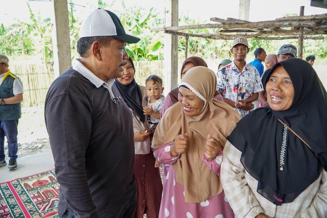 Blusukan Wagub di Enggano Wagub Bengkulu, Mian temui masyarakat untuk menyerap aspirasi pada saat blusukan di Desa Tran Malakoni pekan lalu.(Foto/Ist)