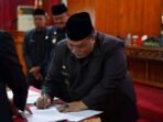 Bupati BS Rivai Tajudin KUA PPAS Bupati Bengkulu Selatan, Rivai Tajudin saat menghadiri rapat paripurna perubahan KUA PPAS tahun anggaran 2025.(Foto/Ist)