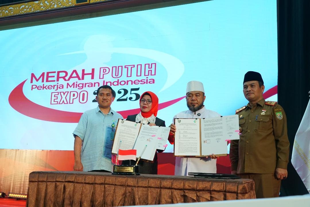 Penandatangan naska kerja sama peningkatan SDM calon pekerja migran di Bengkulu.(Foto/Ist)