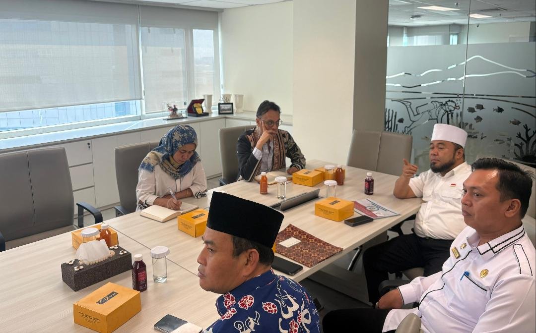 Gubernur Bengkulu Helmi Hasan rapat bersama pejabat Kementerian Koordinator Bidang Infrastruktur dan Pembangunan Kewilayahan dalam mengatasi Enggano.(Foto/Ist)