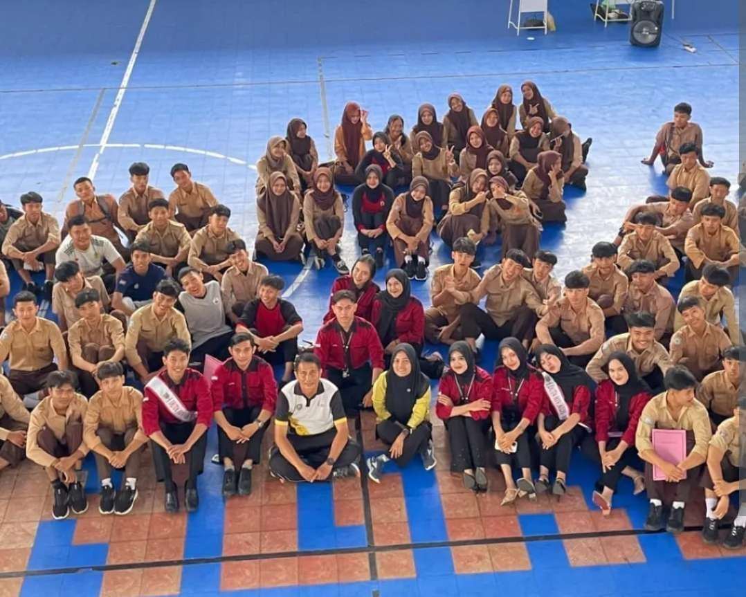 Duta HIV/Aids berikan edukasi tentang HIV kepada para pelajar SMP dan SMA sederajat di daerah ini.(Foto/Ist)