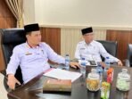 IMG-20250806-WA0081 Pj Sekda Bengkulu, Herwan Antoni mimpin rapat persiapan pembagian ambulan gratis ke sejumlah desa di daerah ini pada bulan pertengahan Agustus mendatang.(Foto/Ist)
