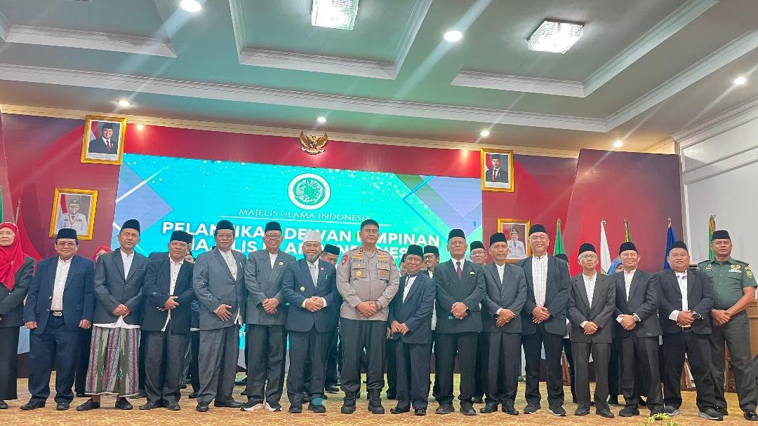 Pengueus MYI Bengkulu Baru Pengurus MUI Provinsi Bengkulu masa bakti 2025-2030 dikukuhkan Gubernur Bengkulu, Helmi Hasan di Balai Raya Semarak, Selasa 12 Agustus 2025.(Foto/Ist)