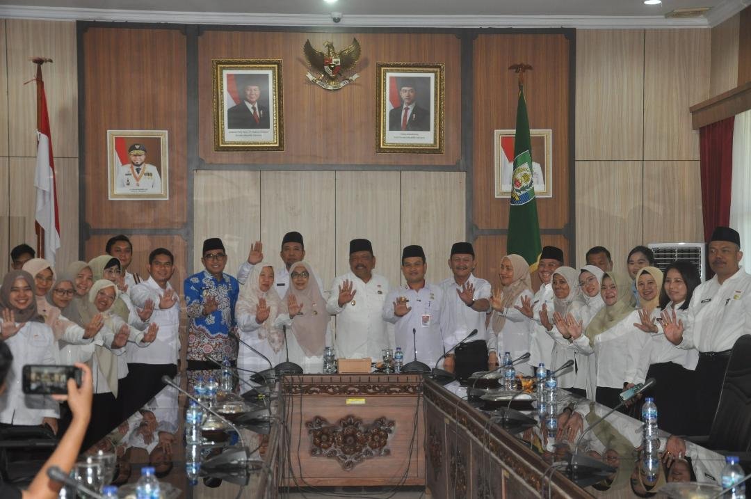 Rapat Stunting di kabupaten dan kota Wagub Bengkulu, Mian pimpin rapat penurunan stunting di Bengkulu dengan pihak terkait BKKBN dan lintas sektoral.(Foto/Ist)