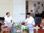 Sekolah Rakyat di Kaur Bupati Kaur, Gusril Pausi saat menerima audensi Kepala Sentra Dharma Guna Bengkulu, Syam Wuryani dan Kepala Dinas Sosial Bengkulu, Swifanedi Yusda terkait persiapan launching Sekolah Rakyat di kabupaten ini, bertempat diruang kerja bupati, Rabu lalu.(Foto/MC Kaur)