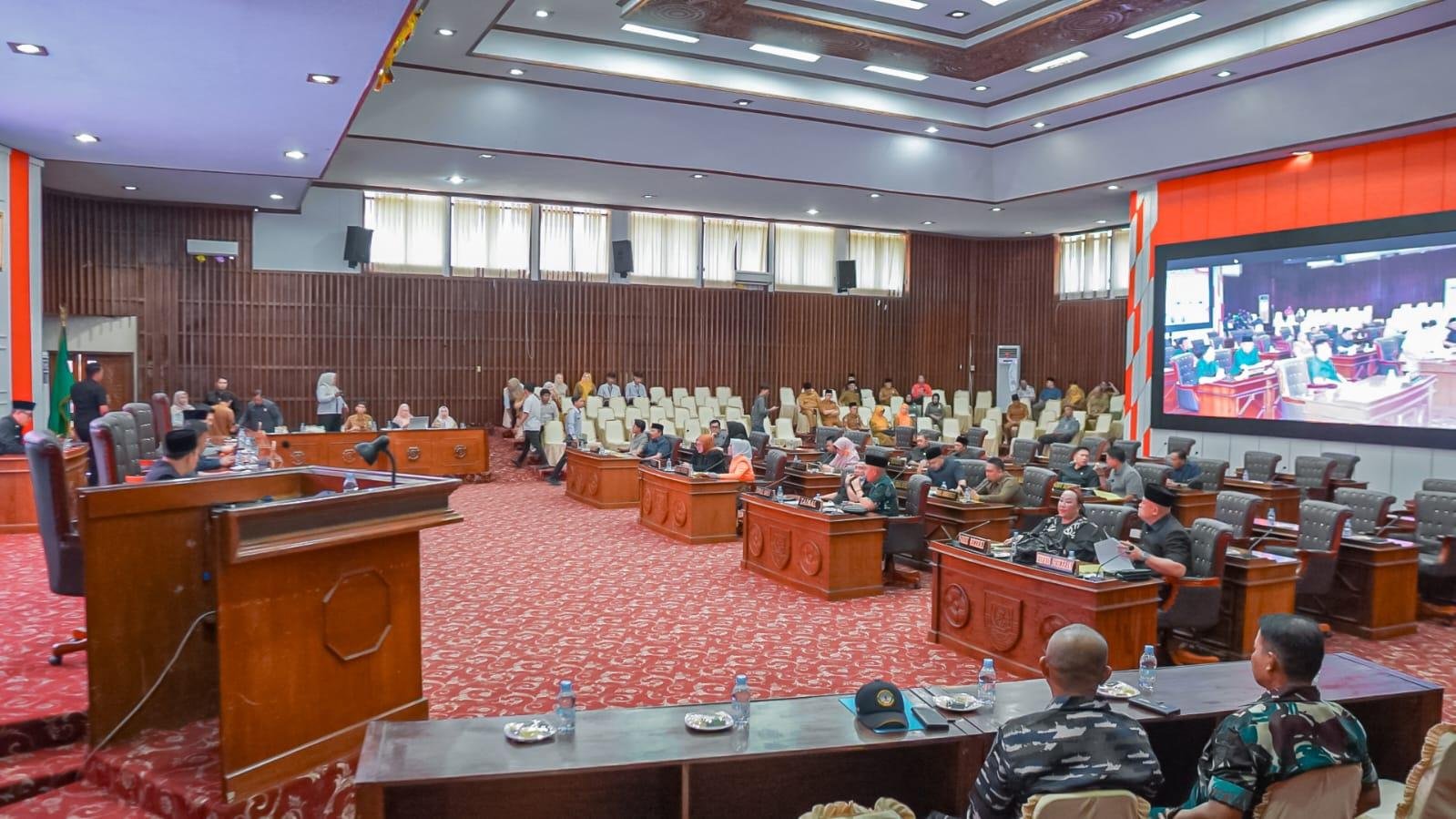 Pemprov dan DPRD Provinsi Bengkulu gelar rapat paripurna bahas Raperda APBD-P 2025 dan Pesantren, Selasa 23 September 2025.(Foto/Ist)