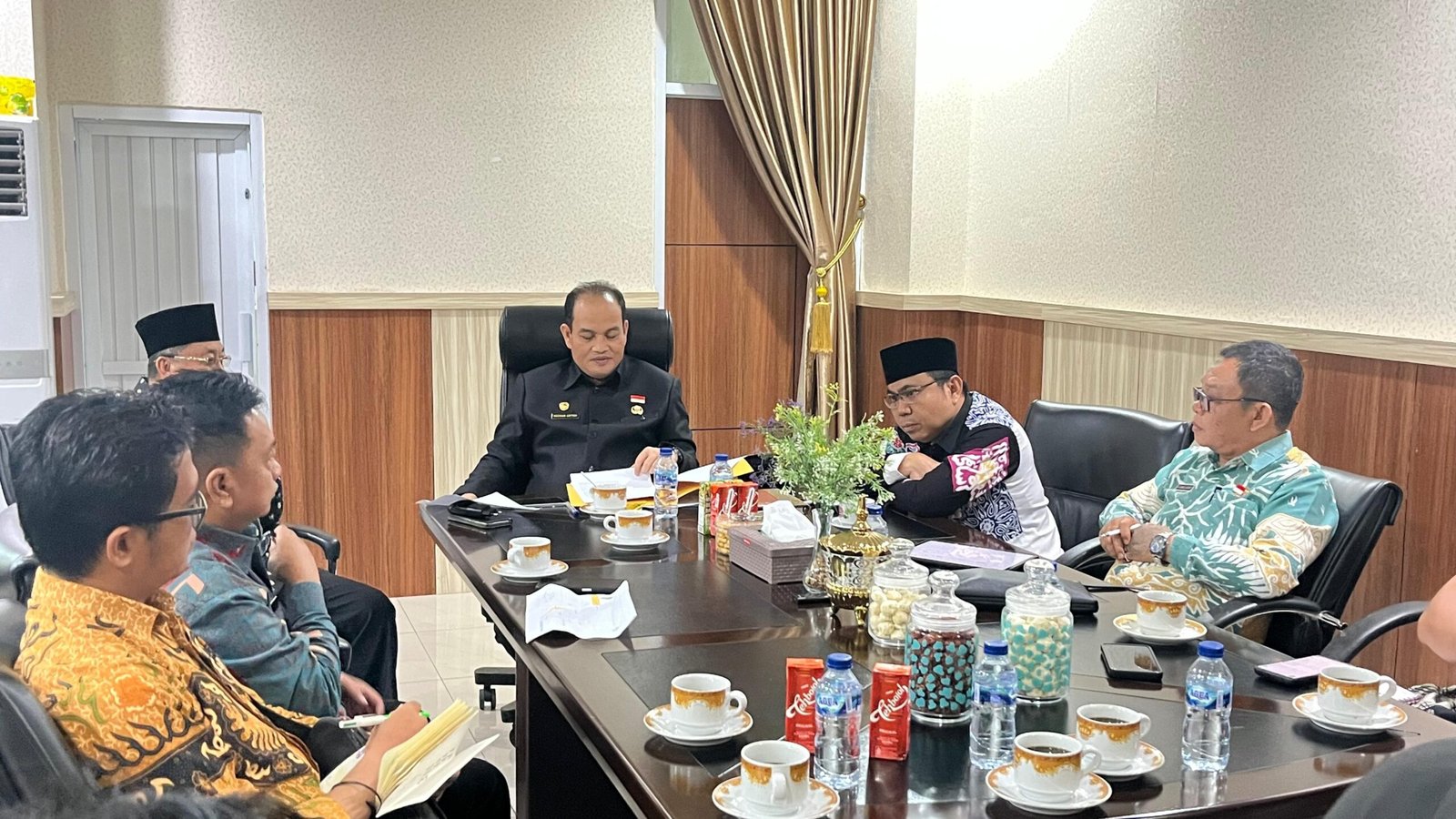 IMG-20250925-WA0071 Pemprov Bengkulu gelar rapat dengan instansi terkait membantuk tim khusus menyikapi aksi demo masyarakat terkait konflik Agraria di Bengkulu.(Foto/Ist)