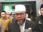 Bayi Cacingan Sehat Gubernur Bengkulu, Helmi Hasan menginformasikan balita cacing sudah sehat dan kembali ke rumahnya di Desa Talo, Kabupaten Seluma.(Foto/Ist)