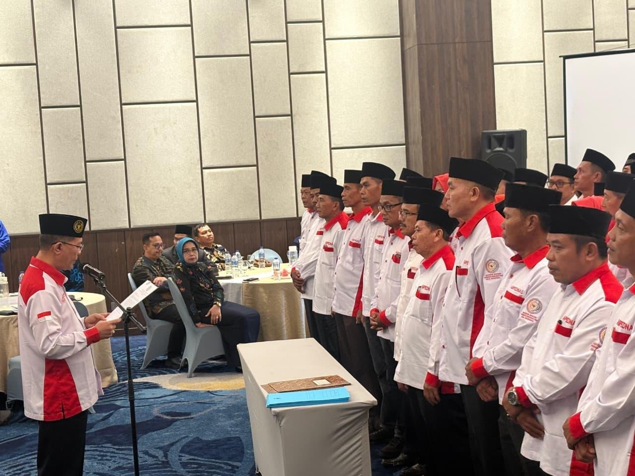 Pelantikan dan Pengukuhan Dewan Pimpinan Daerah (DPD) dan Dewan Pimpinan Cabang (DPC) Asosiasi Badan Permusyawaratan Desa Nasional (ABPEDNAS) se-Provinsi Bengkulu, Minggu 16 November 2025.(Foto/Ist)