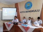 Kepala BNN Kota Bengkulu,Kombes Pol Ali Imron (paling kiri) menyampaikan rilis akhir tahun di Kantor BNN Bengkulu, Rabu 24 Desember 2025.(Foto/Ist)