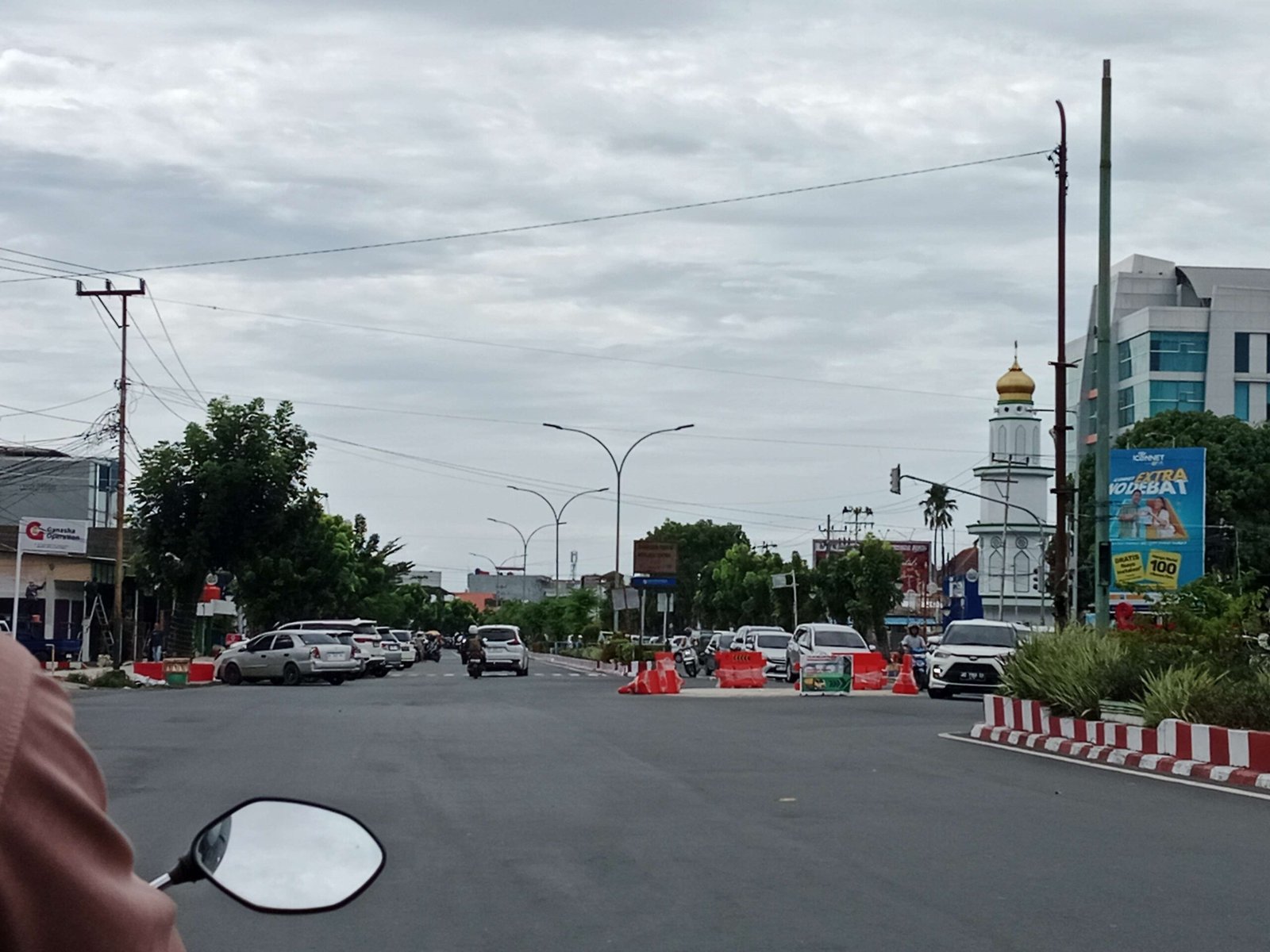 UMKM Ramaikan Belunggu Point Ratusan UMKM kuliner ramaikan kawasan Belungguk Point di kawasan Jalan S Parman Kota Bengkulu.(Foto/Ist)