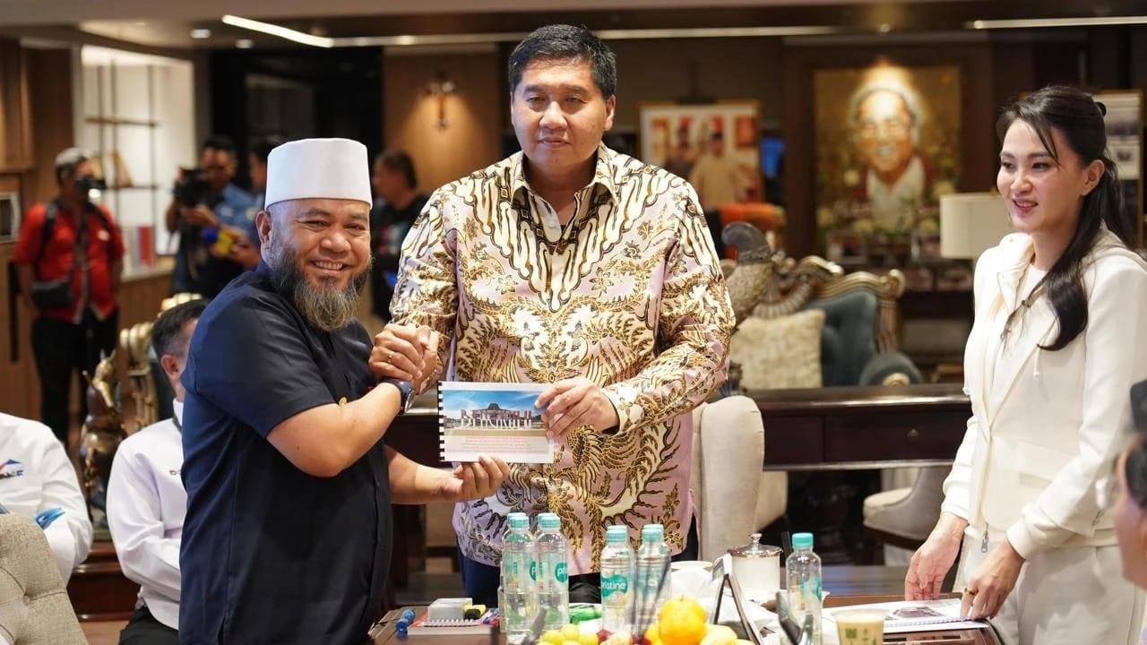 Gubernur Bengklu Helmi Hasan bertemu langsung Menteri PKP, Manuarar Sirait terkait percepatan pembangunan perumahan rakyat di Bengkulu.(Foto/Ist)