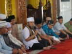Gubernur Bengkulu, Helmi Hasan memberikan pengarahan kepala OPD dan ASN Pemprov Bengkulu peserta Retreat Merah Putih Angkatan V di Masjid Raya Baitul Izzah, Kota Bengkulu, Kamis 8 Januari 2026.(Foto/Ist)