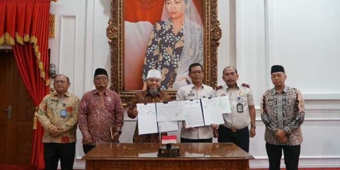 Gubernur Bengkulu, Helnmi Hasan tandatangani NPHD lahan untuk Kantor Kanwil Imigrasi dan PAS Bengkulu.(Foto/Ist)