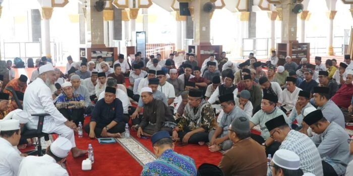 Reuni peserta retret ASN Pemprov Bengkulu gelar pertemuan di Masjid Raya Baitul Izzah, Kota Bengkulu mengevaluasi program dan sekaligus menyambut masuk bulan suci Ramadan dalam waktu dekat.(Foto/Ist)