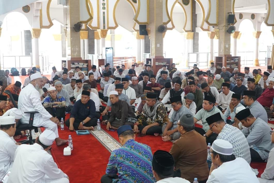 Reuni peserta retret ASN Pemprov Bengkulu gelar pertemuan di Masjid Raya Baitul Izzah, Kota Bengkulu mengevaluasi program dan sekaligus menyambut masuk bulan suci Ramadan dalam waktu dekat.(Foto/Ist)