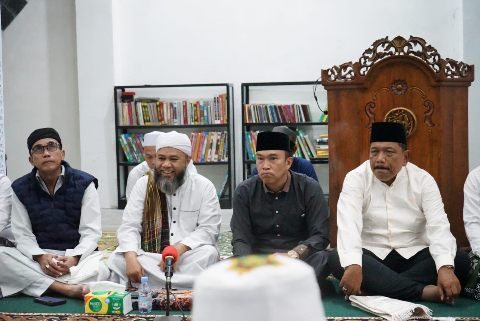 Gubernur Bengkulu, Helmi Hasan dan Wagub Mian melakukan Safari Ramadan di Desa Tangsi Baru, Kecamatan Kaba Wetan, Kabupaten Kepahiang.(Foto/Ist)
