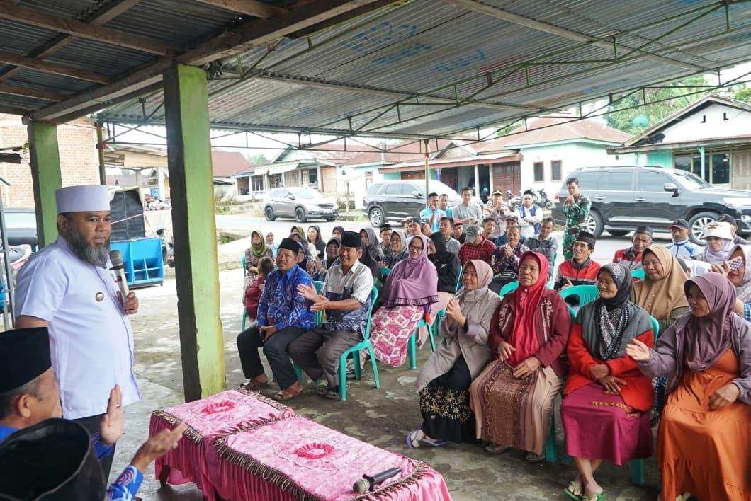 Gubernur Bengkulu Helmi Hasan menyampaikan sambutan pada acara Safari Ramadan di wilayah Rejang Lebong, pekan ini.(Foto/Ist)