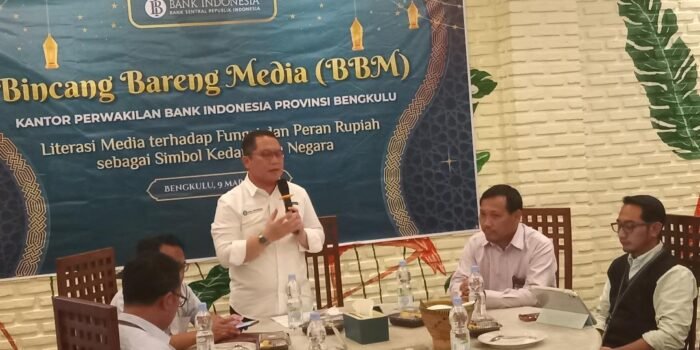 Kepala Perwakilan Bank Indonesia Bengkulu, Wahyu Juwana Hidayat menjelaskan kepada pers terkait jumlah uang yang disiapkan untuk melayani penukaran uang dari masyarakat menghadapi Idulfitri 1447 Hijriah di daerah ini.(Foto HB/Usmin)