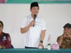 Bupati Bengkulu Utara, Arie Septia Dinata (tengah) memberikan sambutan pada sebuah acara belum lama ini.(Foto/Ist)