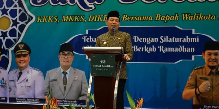Wali Kota Bengkulu, Dedy Wahyudi saat menghadiri buka puasa bersama KKKS dan MKKS se- Kota Bengkulu.(Foto/Ist)