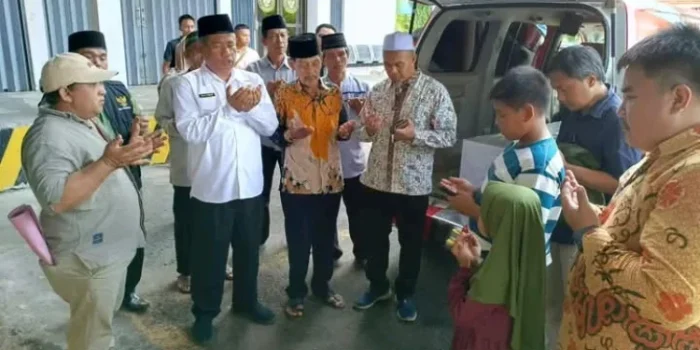 Rombongan penjemputan jenazah TKI asal Bengkulu Utara meninggal di Malaysi tiba di Bandara Fatmawati Soekarno.(Foto/Ist)
