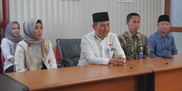 Sekdaprov Bengkulu, Herwan Antoni klatifikasi dugaan jual beli jabatan di lingkup Pemprov Bengkulu.(Foto/Ist)