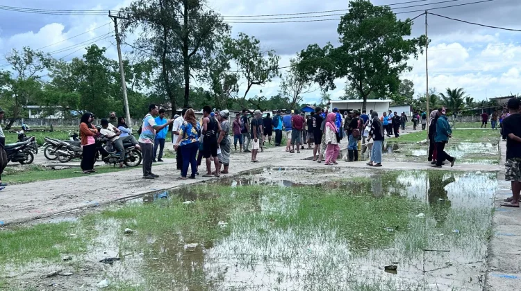 Pedagang TPI Pulau Baai Relokasi pedagang di kawasan Tempat Pelelangan Ikan (TPI) Pulau Baai,Kota Bengkulu dalam upaya penataan pasar tradisional di daerah ini berjalan aman dan lancar.(Foto/Ist)