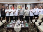 Ketua DPD-RI, Sultan Bachtiar Najamudin ketika menerima kunjungan Bupati Lebong, Azhari dan rombongan di ruang kerjanya, di Gedung DPR-RI, di Jakarta, Selasa 14 April 2026.(Foto/DPR-RI)