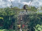 Jembatan Gantung Rejang Lebong Pembangunan jembatan gantung Garuda di Kelurahan Dwi Tunggal, Curup, Rejang Lebong realisasi fisiknya sampai saat ini sudah mencapai 95 persen, sehingga dalam waktu dekat ini keberadaan jembantan ini disarakan masyarakat warga setempat.(Foto/Ist)