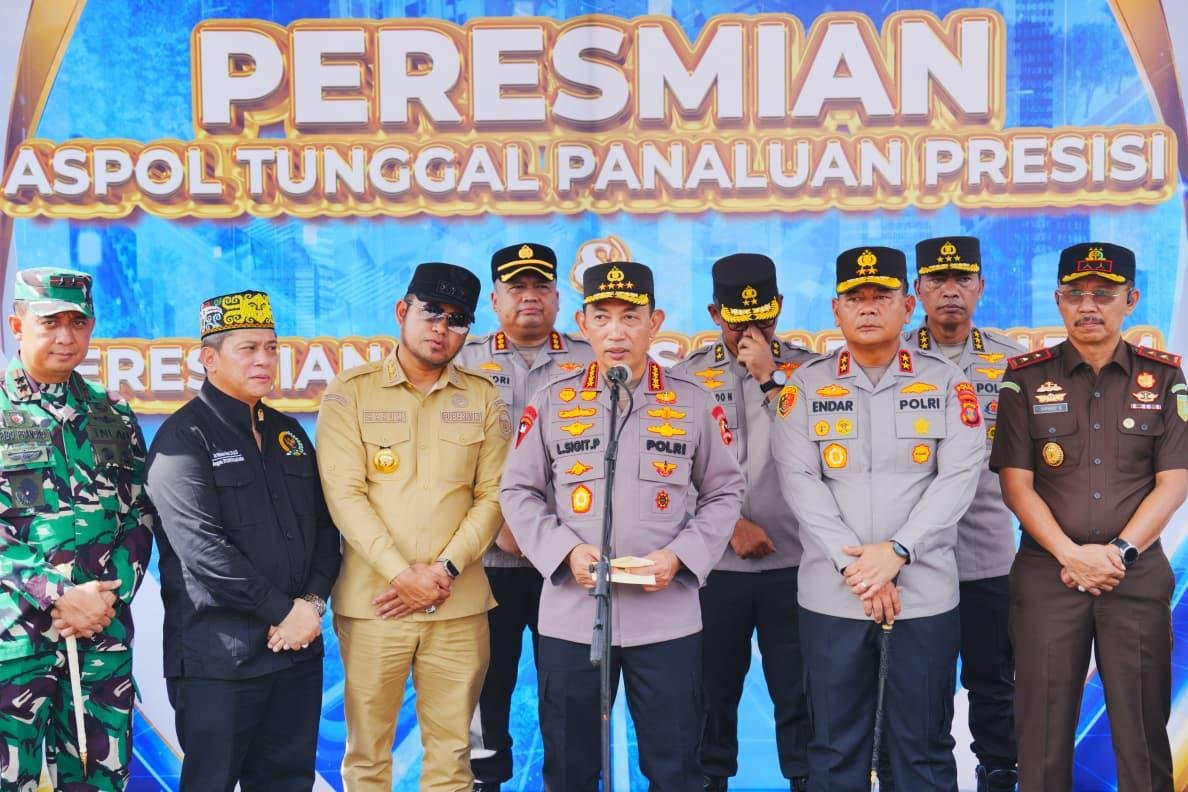 Kapolri Jenderal Listyo Sigit Prabowo meresmikan bangunan Asrama dan Sapras Polda Kaltim.(Foto/Ist)