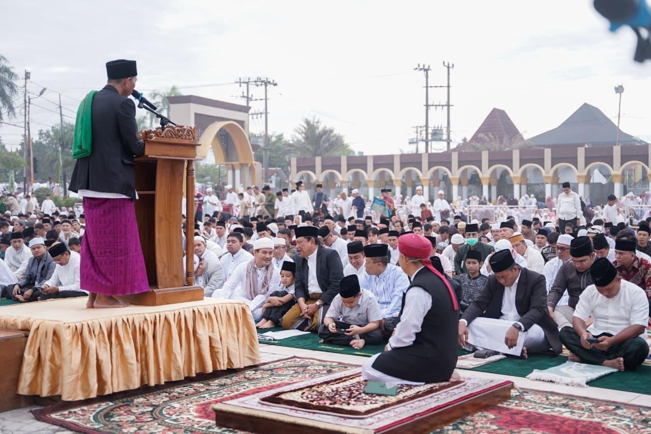 Pelaksanaan salat IdulAdha 1447 Hijriah di Masjid Raya Baitul Izzah, Kota Bengkulu berlangsung hidmat.(Foto/MC Bengkulu)